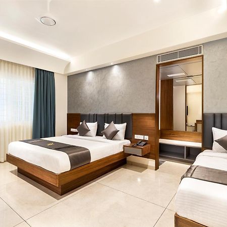 Narthaki Boutique Hotel Bangalore Exterior photo
